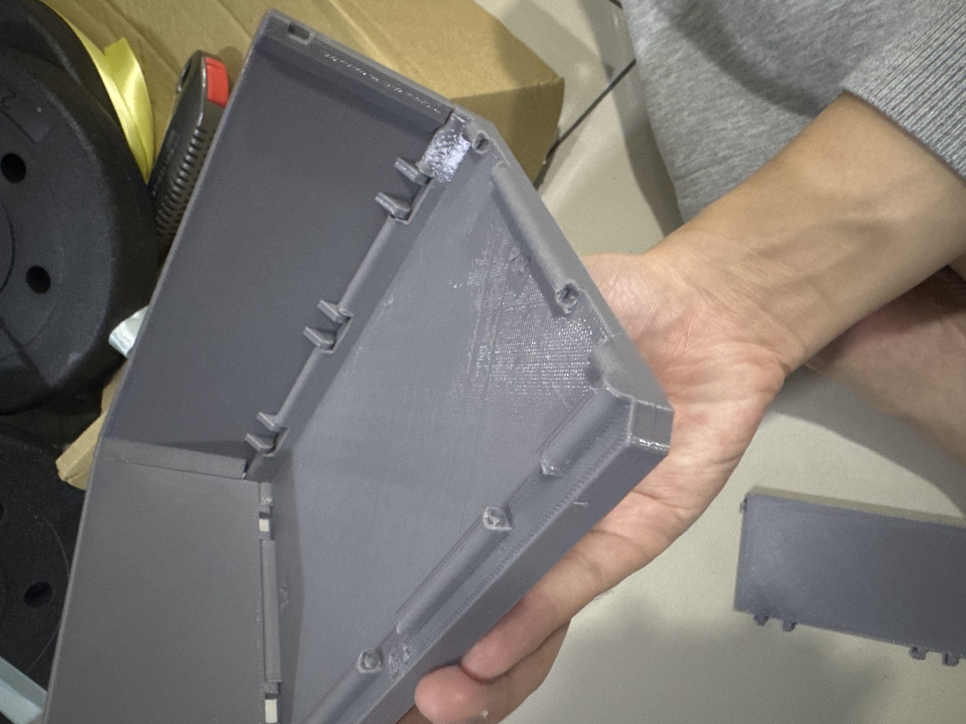 Crate locking mechanism close-up